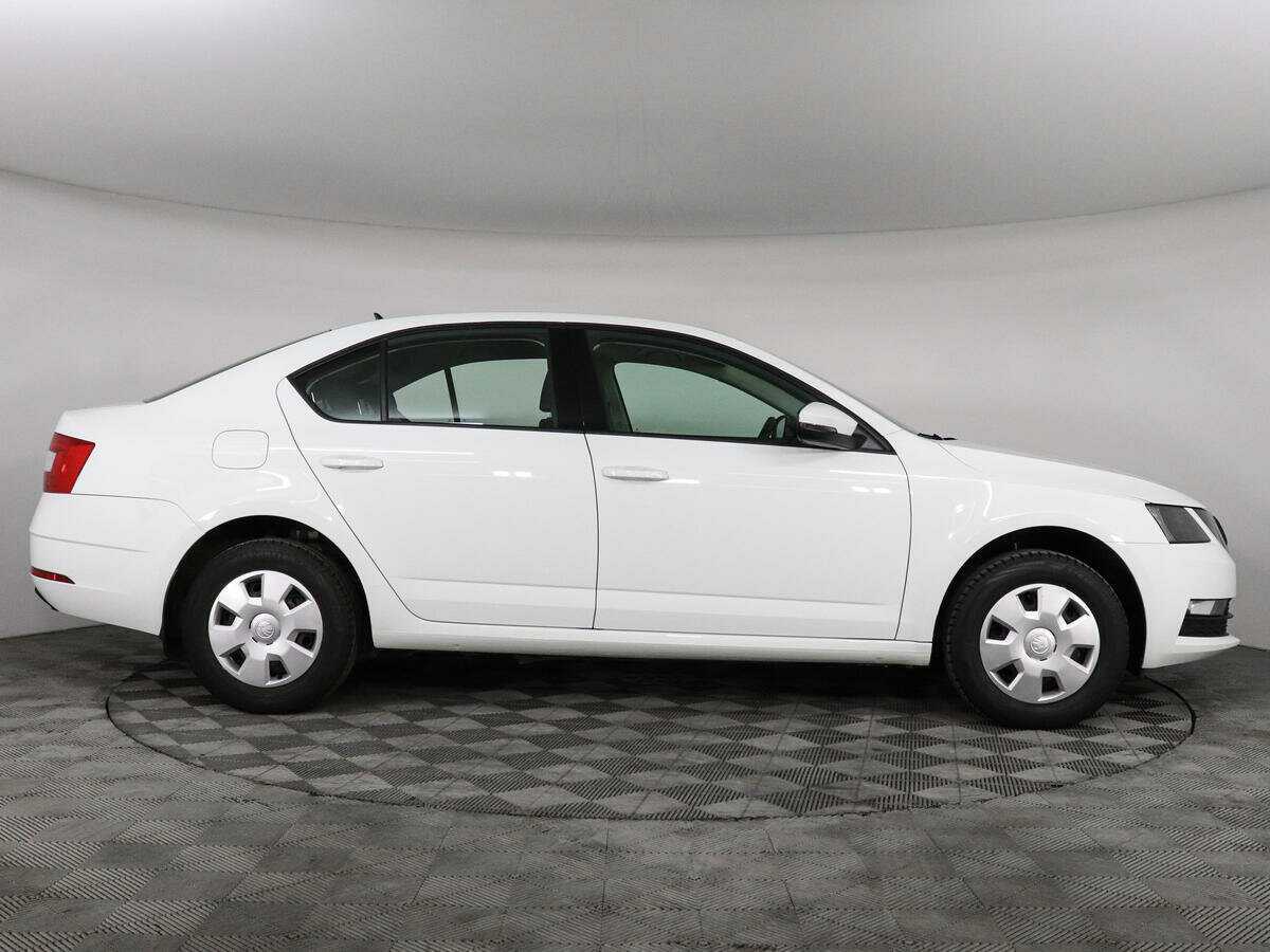 Skoda Octavia, 2020 - фото №4