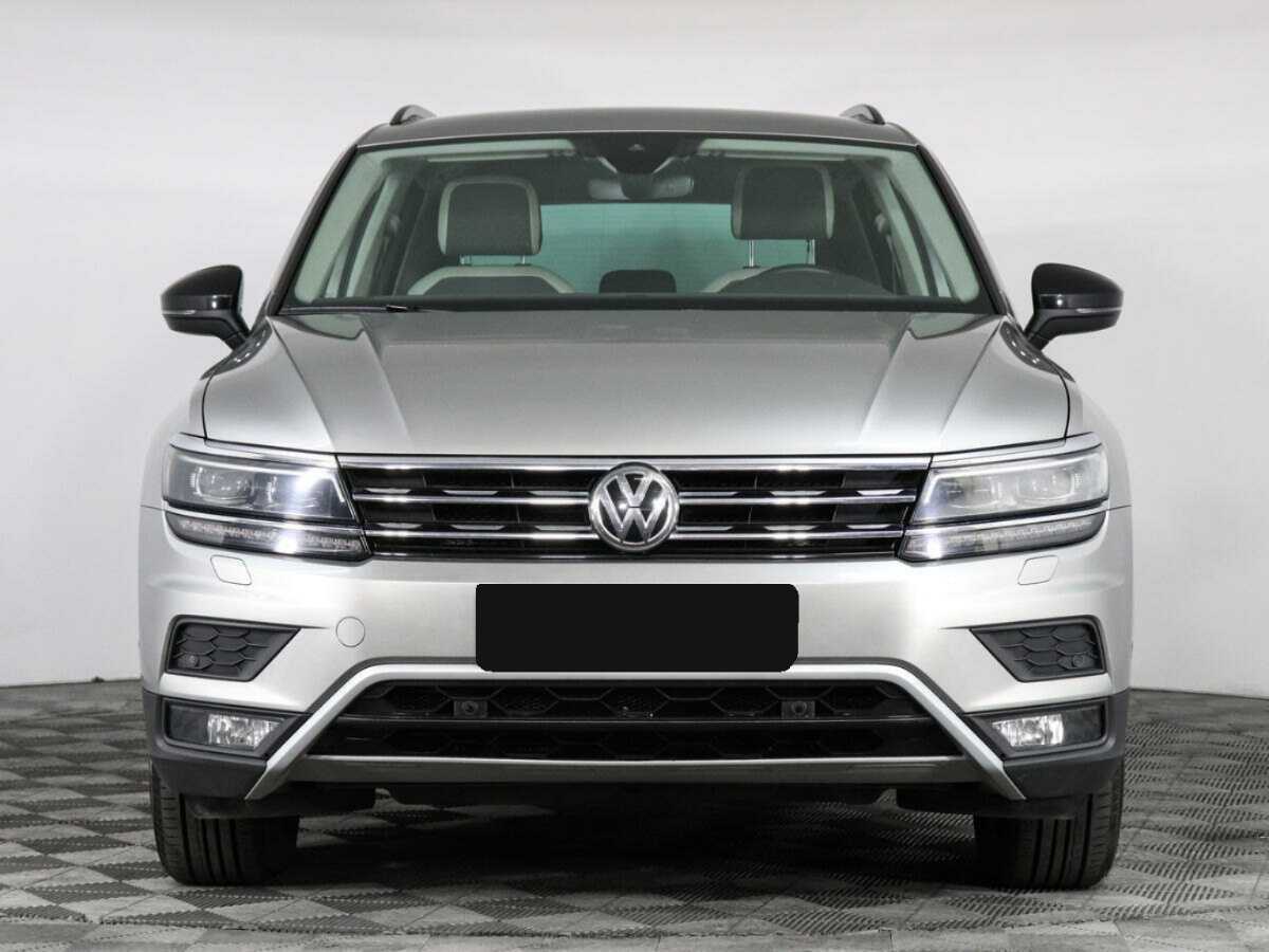 Volkswagen Tiguan, 2020 - фото №2