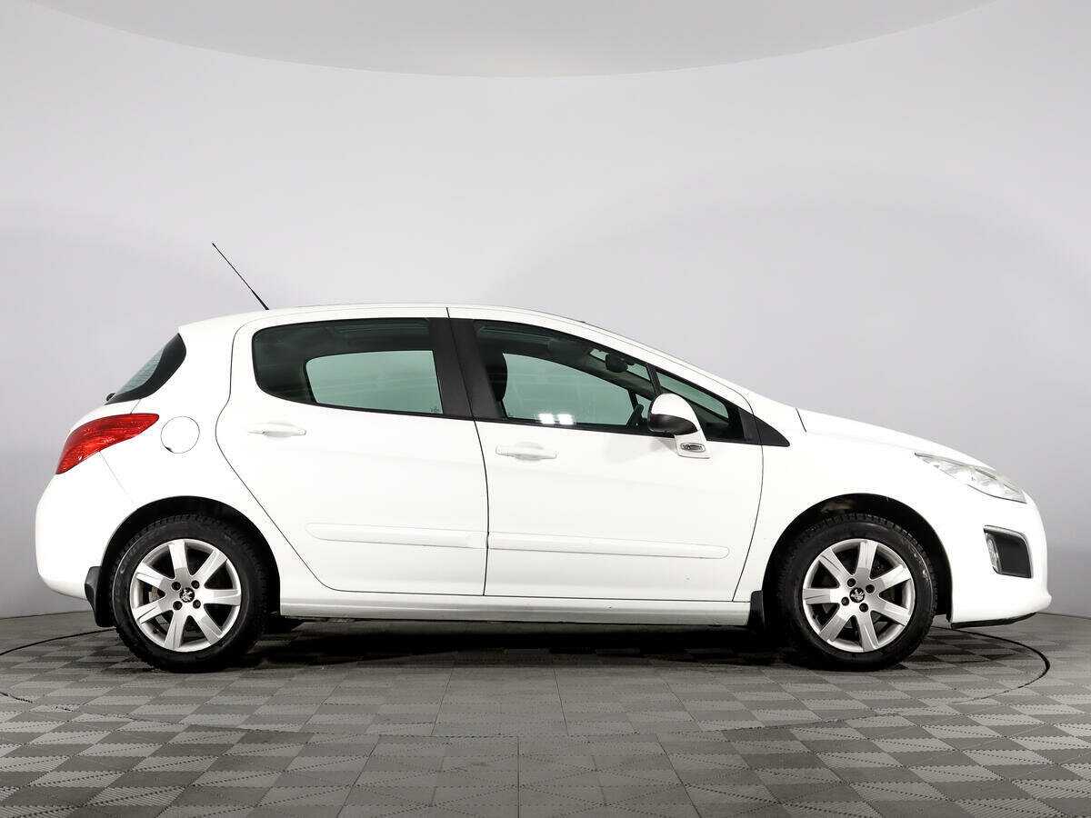 Peugeot 308, 2012 - фото №4