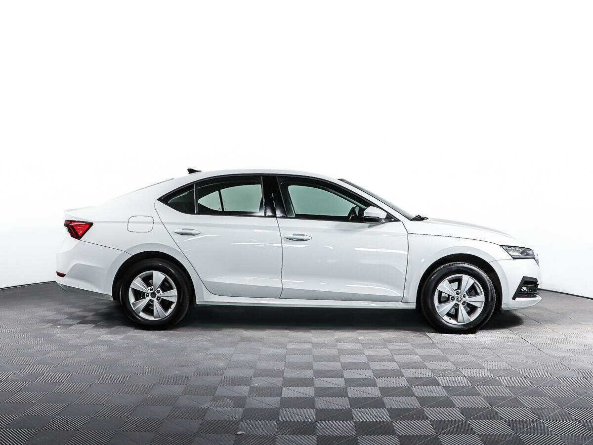 Skoda Octavia, 2021 - фото №4