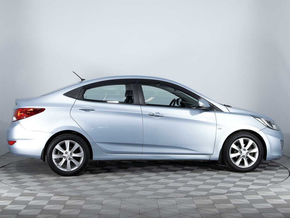 Hyundai Solaris, 2012 - фото №4