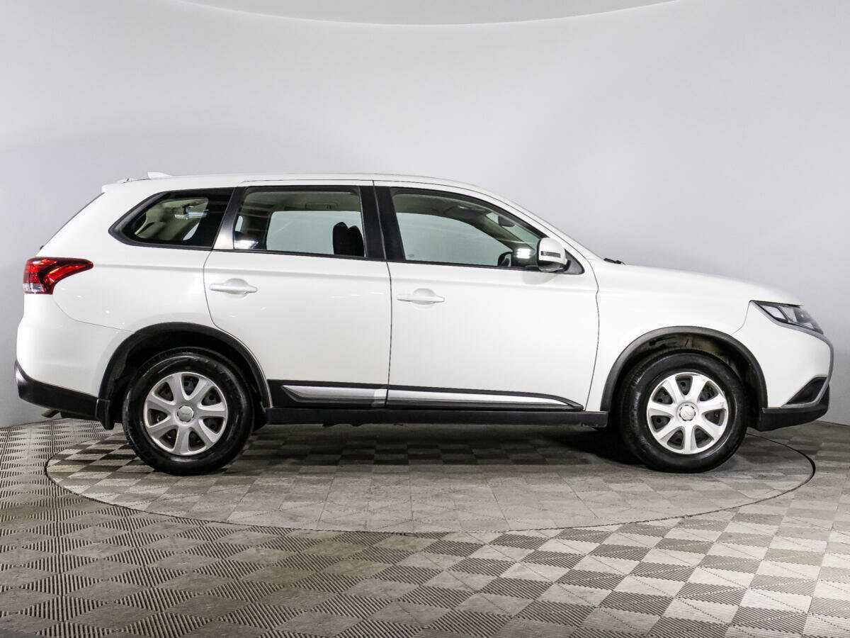 Mitsubishi Outlander, 2020 - фото №4