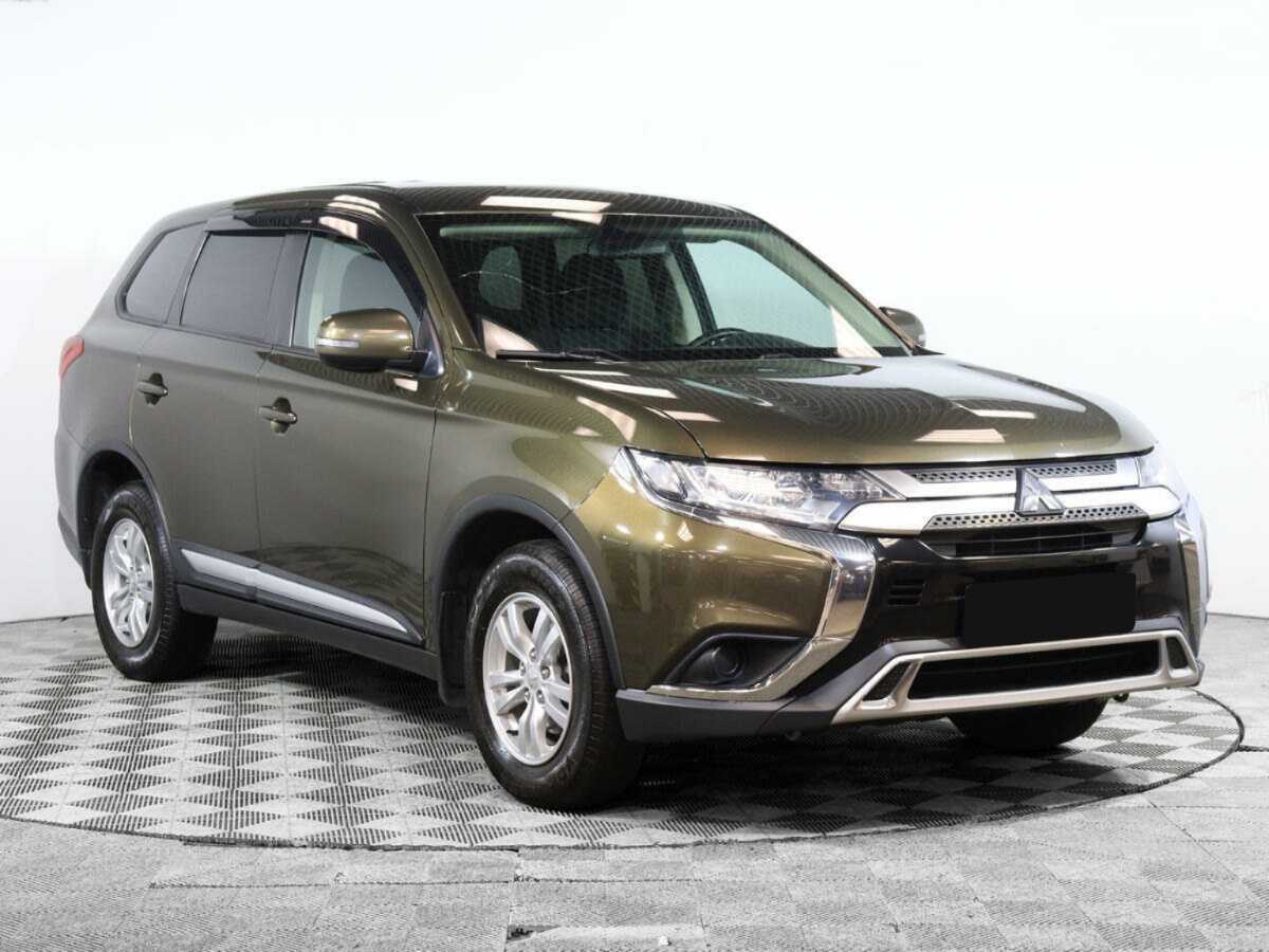 Mitsubishi Outlander, 2019 - фото №2