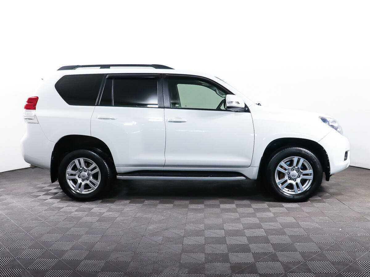 Toyota Land Cruiser Prado, 2012 - фото №4