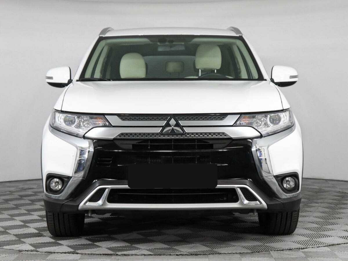 Mitsubishi Outlander, 2021 - фото №2