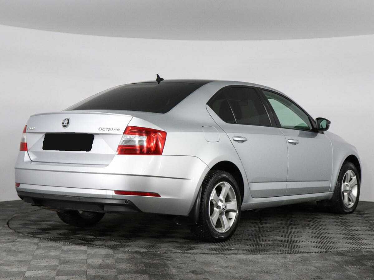 Skoda Octavia, 2018 - фото №3