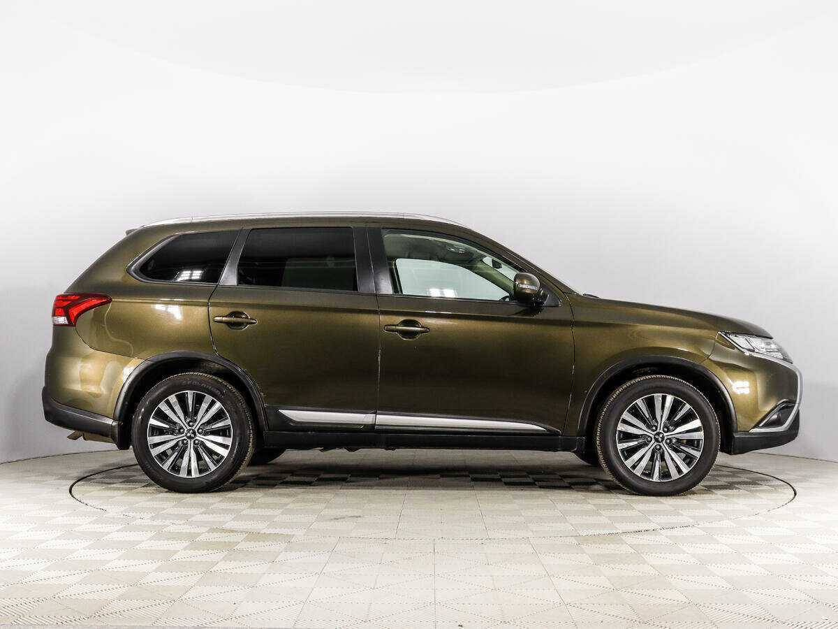Mitsubishi Outlander, 2020 - фото №4