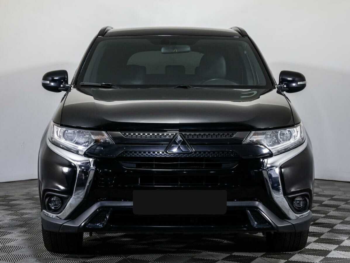 Mitsubishi Outlander, 2021 - фото №2