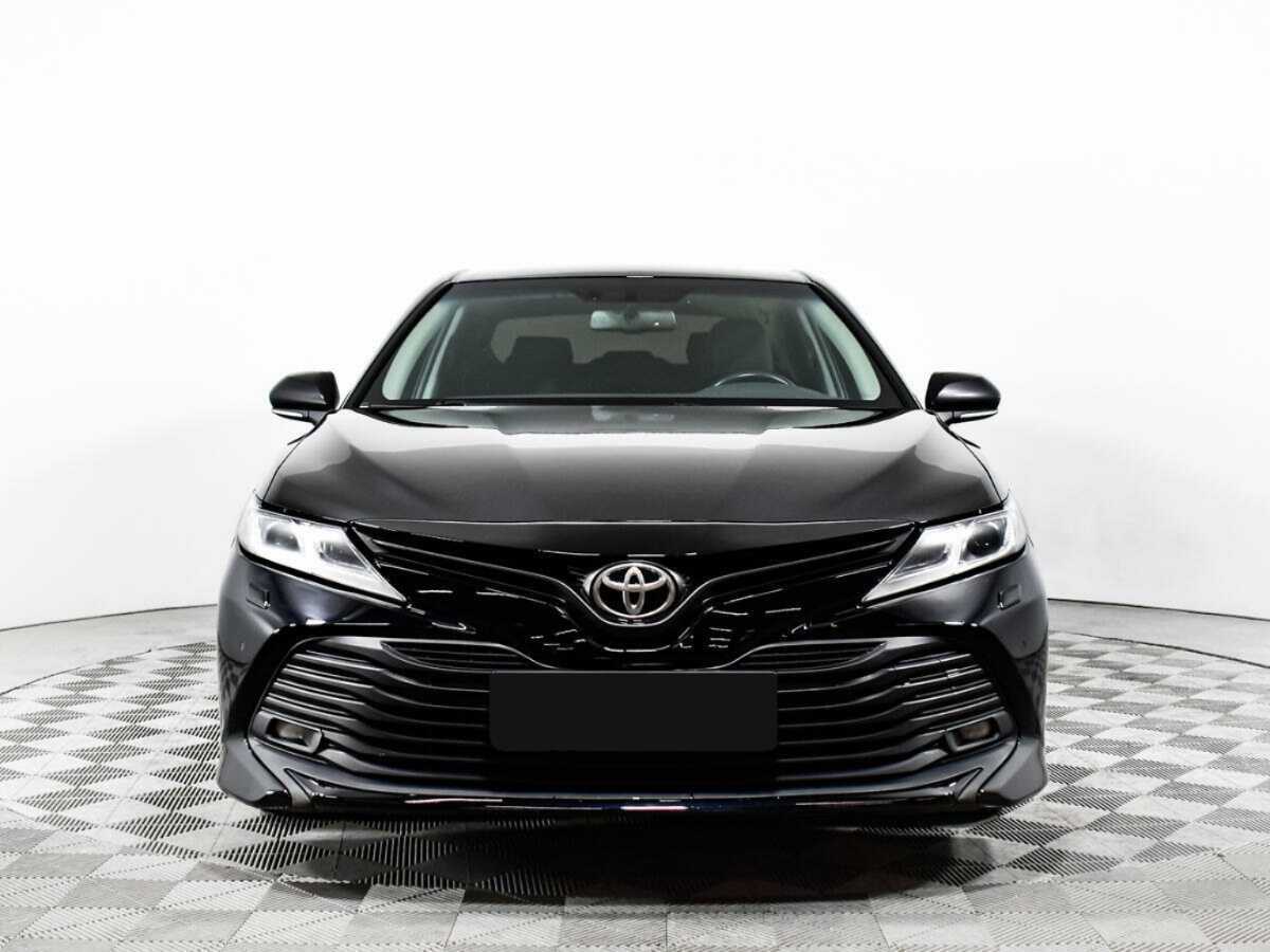 Toyota Camry, 2021 - фото №2