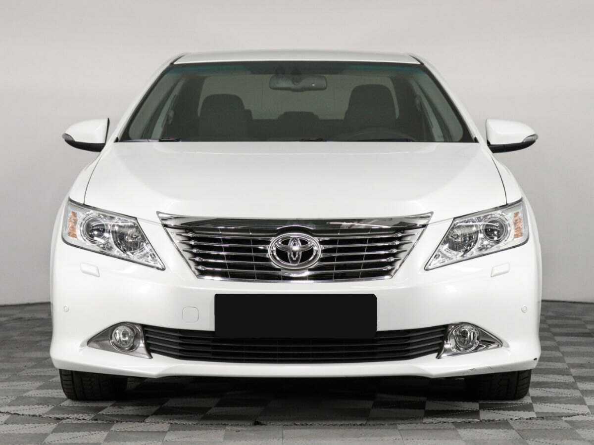 Toyota Camry, 2014 - фото №2