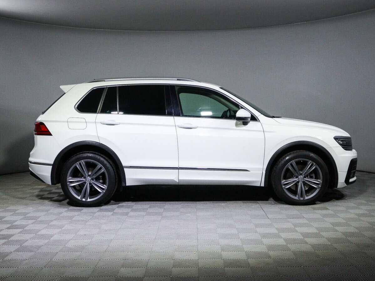 Volkswagen Tiguan, 2019 - фото №4