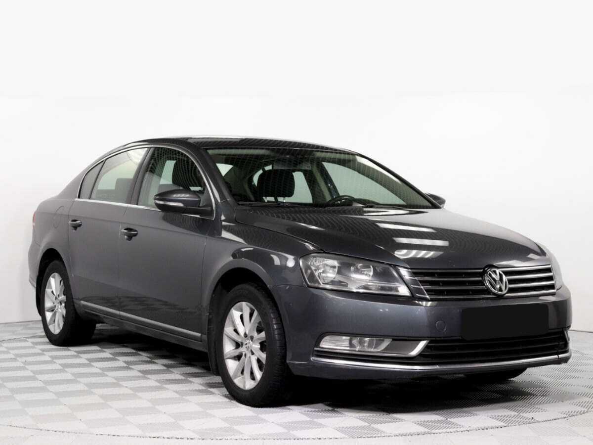 Volkswagen Passat, 2012 - фото №2