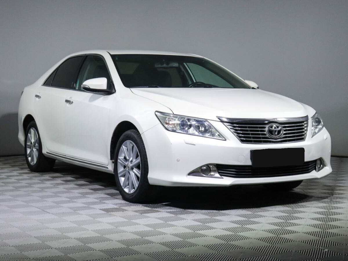 Toyota Camry, 2014 - фото №3