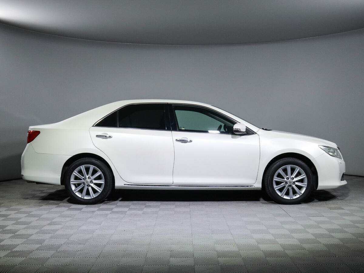 Toyota Camry, 2014 - фото №4