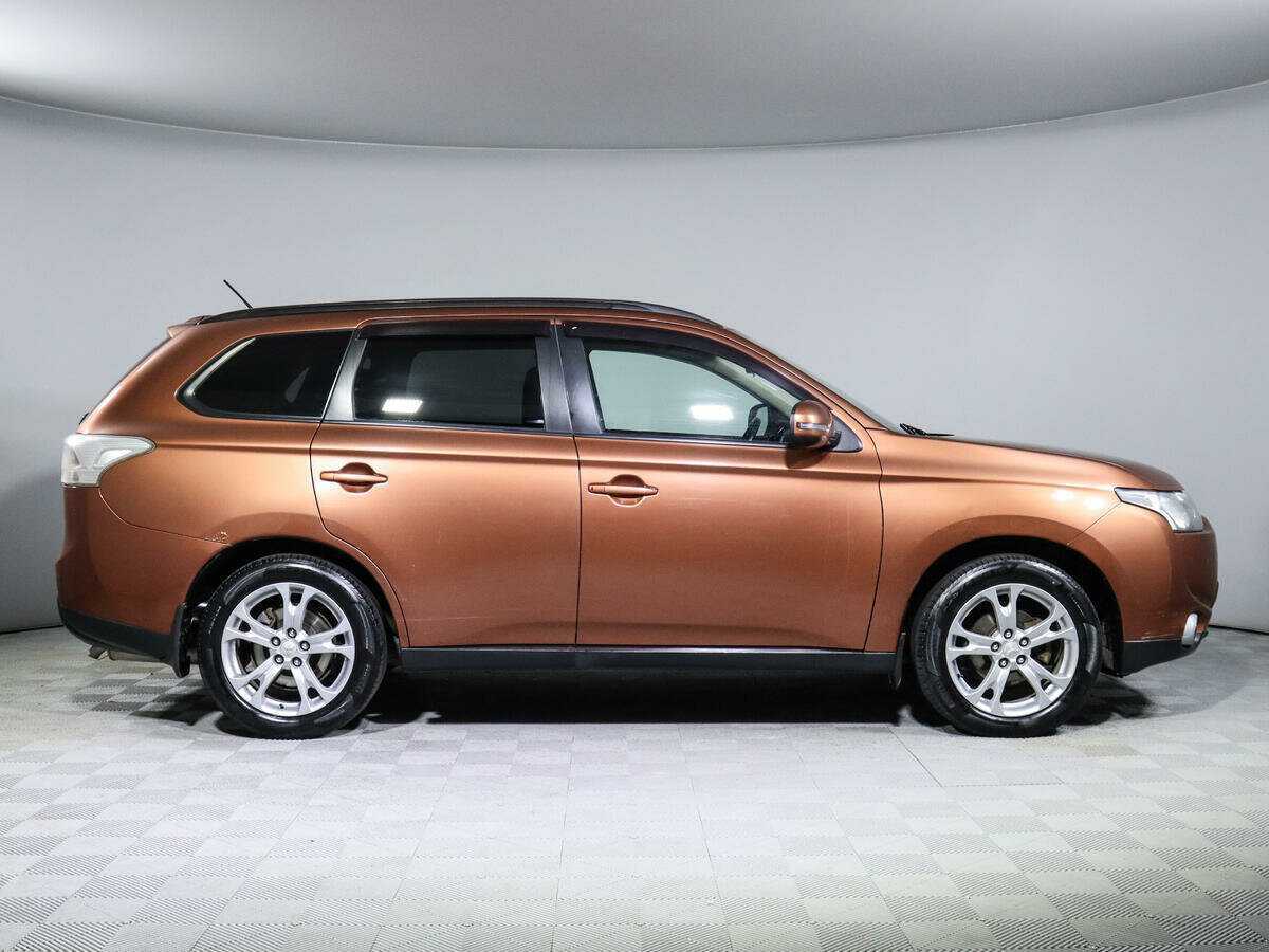 Mitsubishi Outlander, 2012 - фото №4