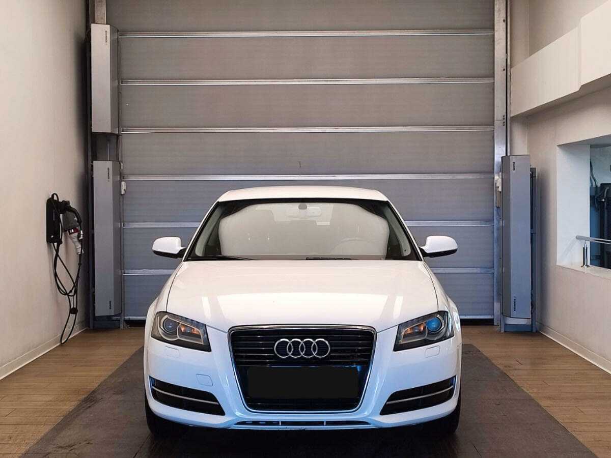 Audi A3 Sportback, 2012 - фото №2