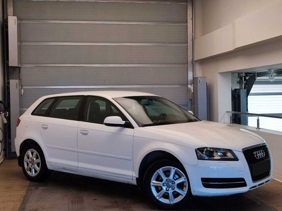 Audi A3 Sportback, 2012 - фото №3