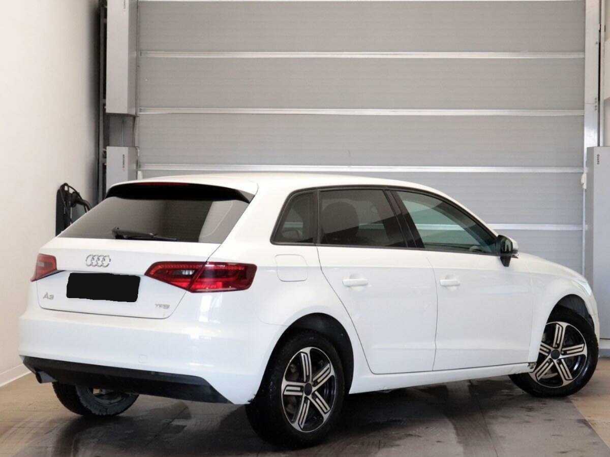 Audi A3 Sportback, 2014 - фото №4