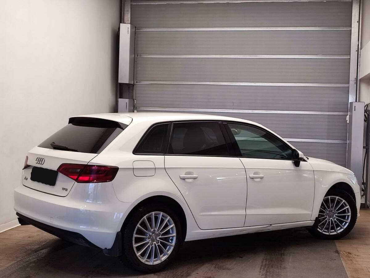 Audi A3 Sportback, 2013 - фото №4
