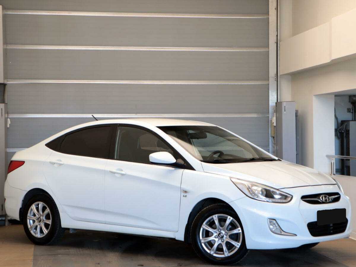 Hyundai Solaris, 2013 - фото №3