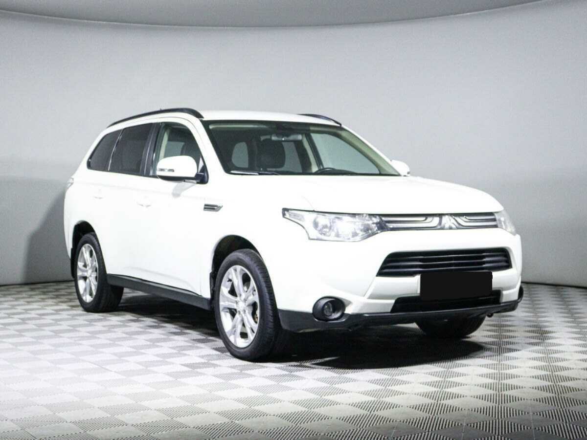 Mitsubishi Outlander, 2012 - фото №3