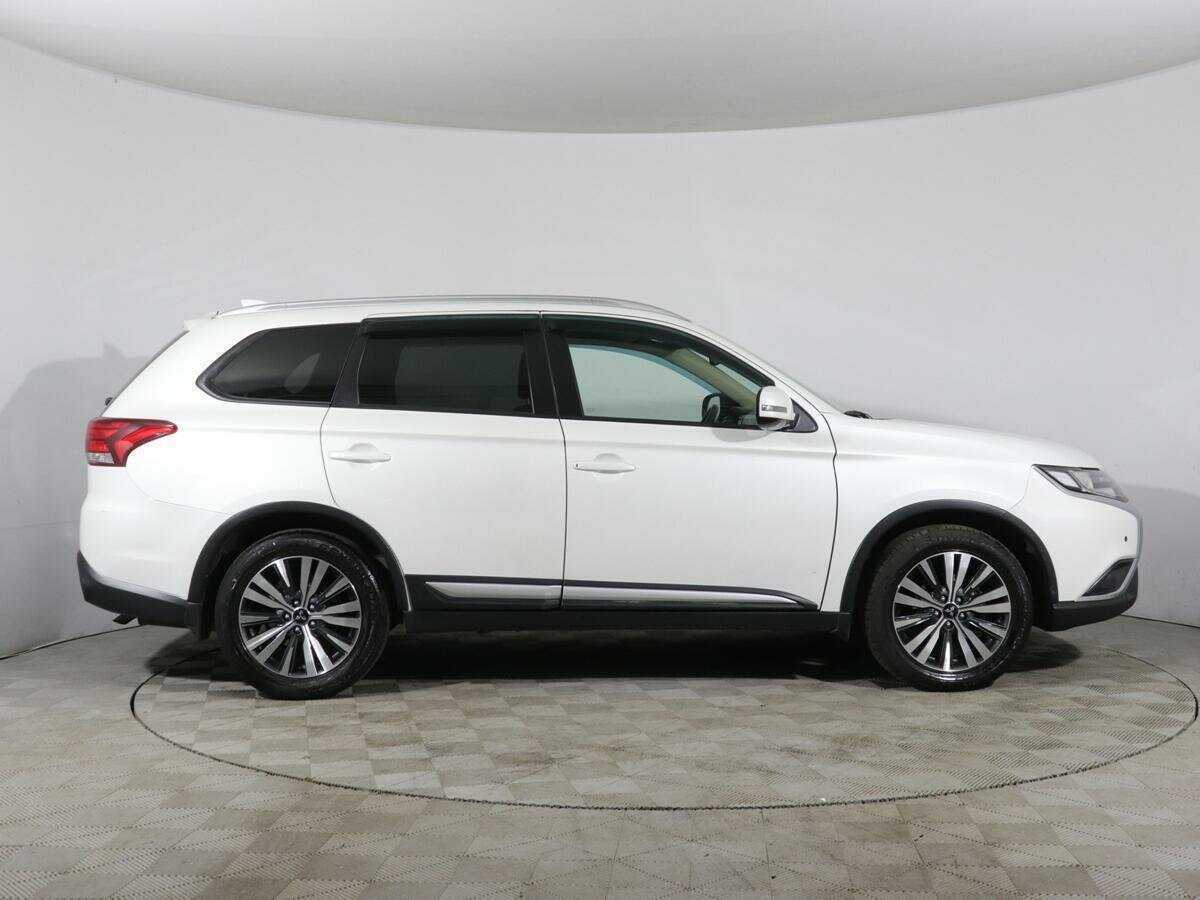 Mitsubishi Outlander, 2019 - фото №4