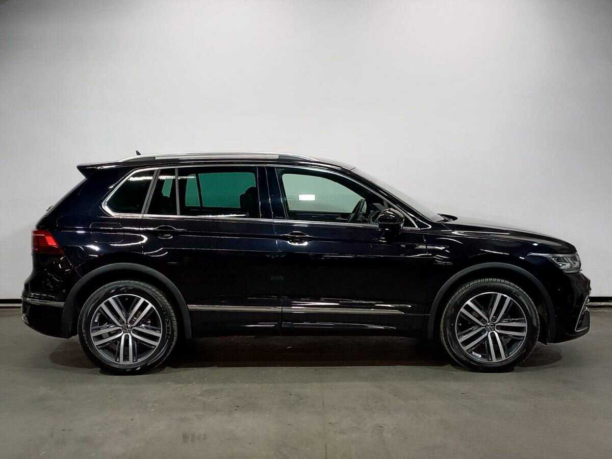 Volkswagen Tiguan, 2021 - фото №4