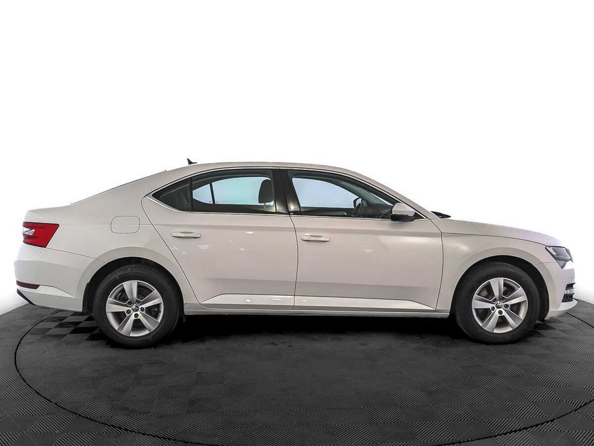 Skoda Superb, 2021 - фото №4