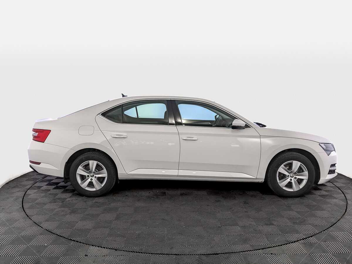 Skoda Superb, 2021 - фото №4