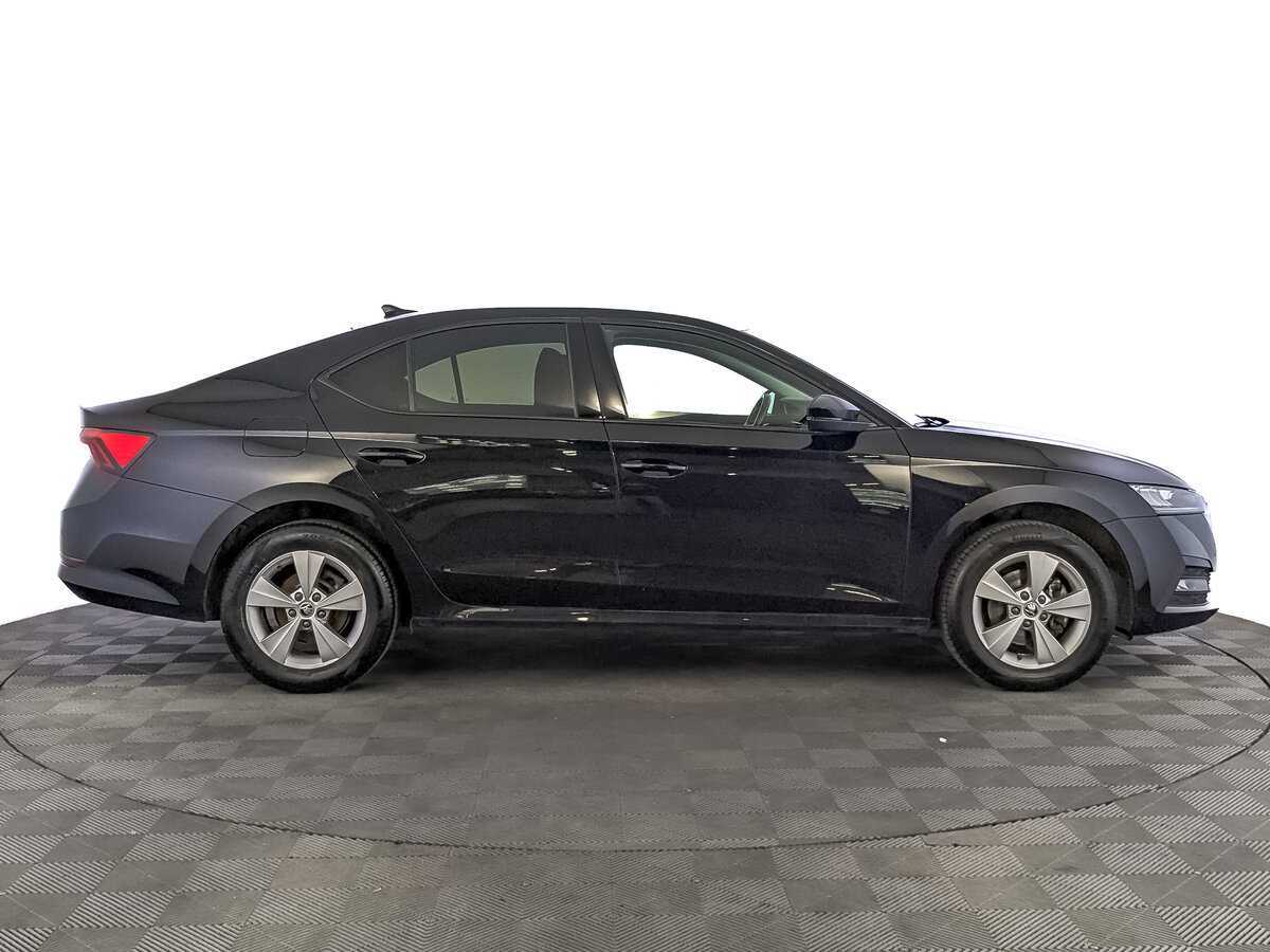 Skoda Octavia, 2021 - фото №4