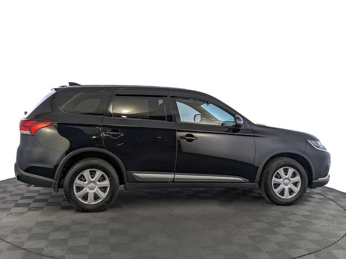 Mitsubishi Outlander, 2018 - фото №4