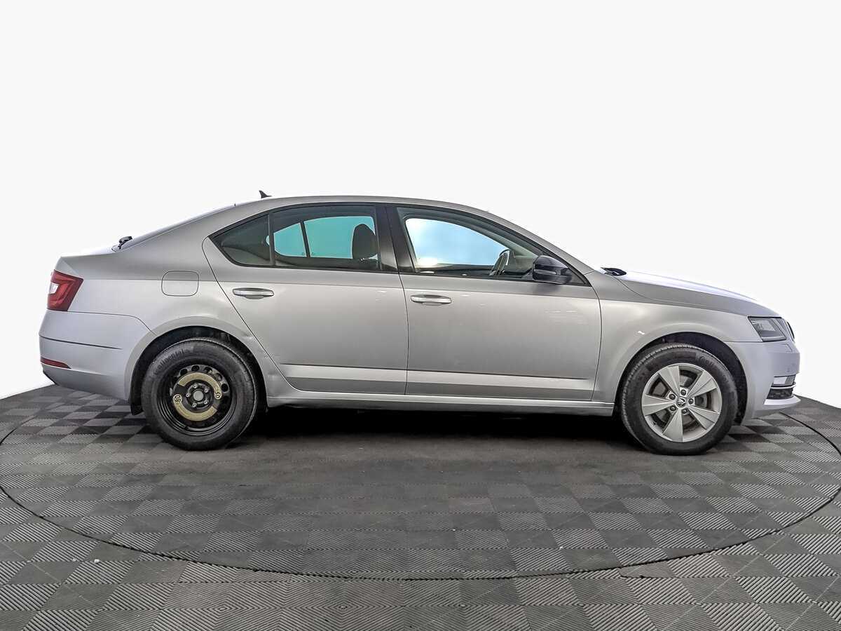 Skoda Octavia, 2018 - фото №4