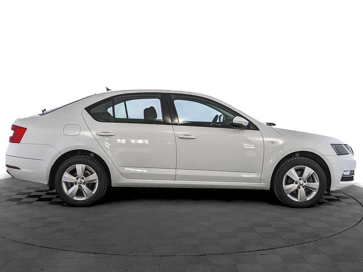 Skoda Octavia, 2019 - фото №4