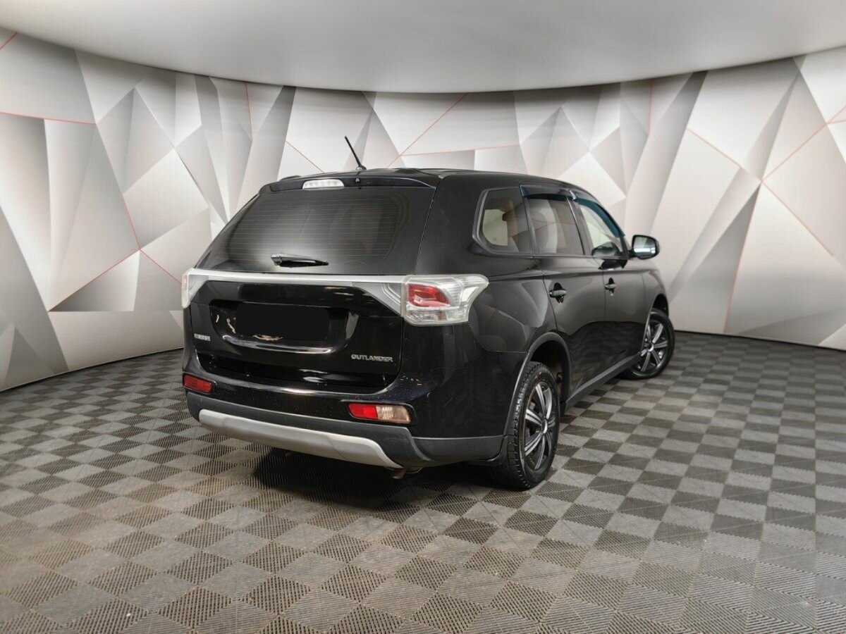 Mitsubishi Outlander, 2014 - фото №2