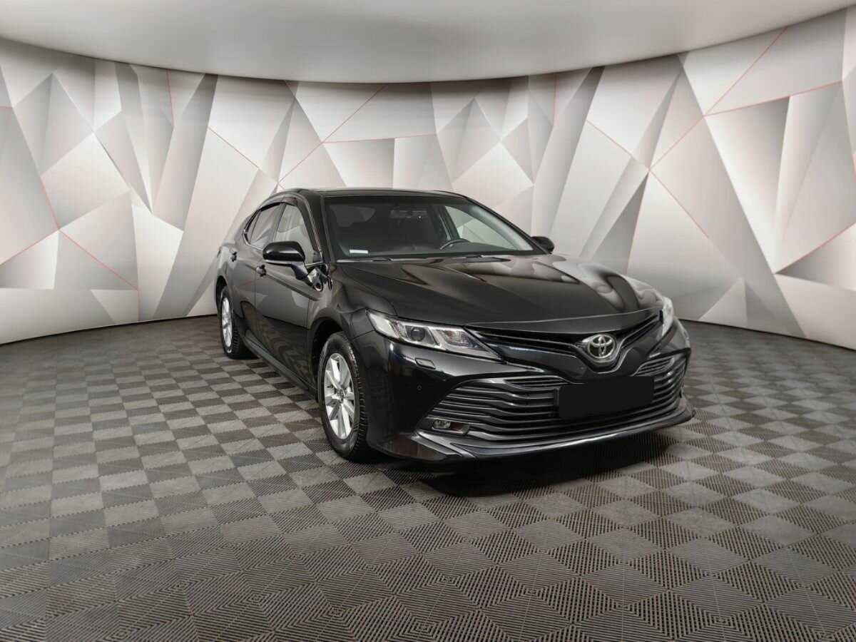 Toyota Camry, 2019 - фото №3