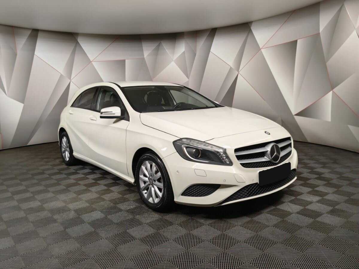 Mercedes-Benz A-Класс 200, 2013 - фото №3