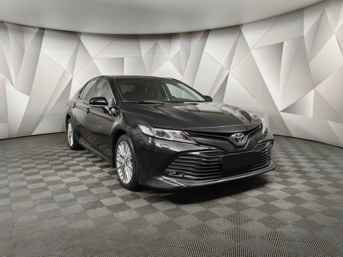 Toyota Camry, 2019 - фото №3