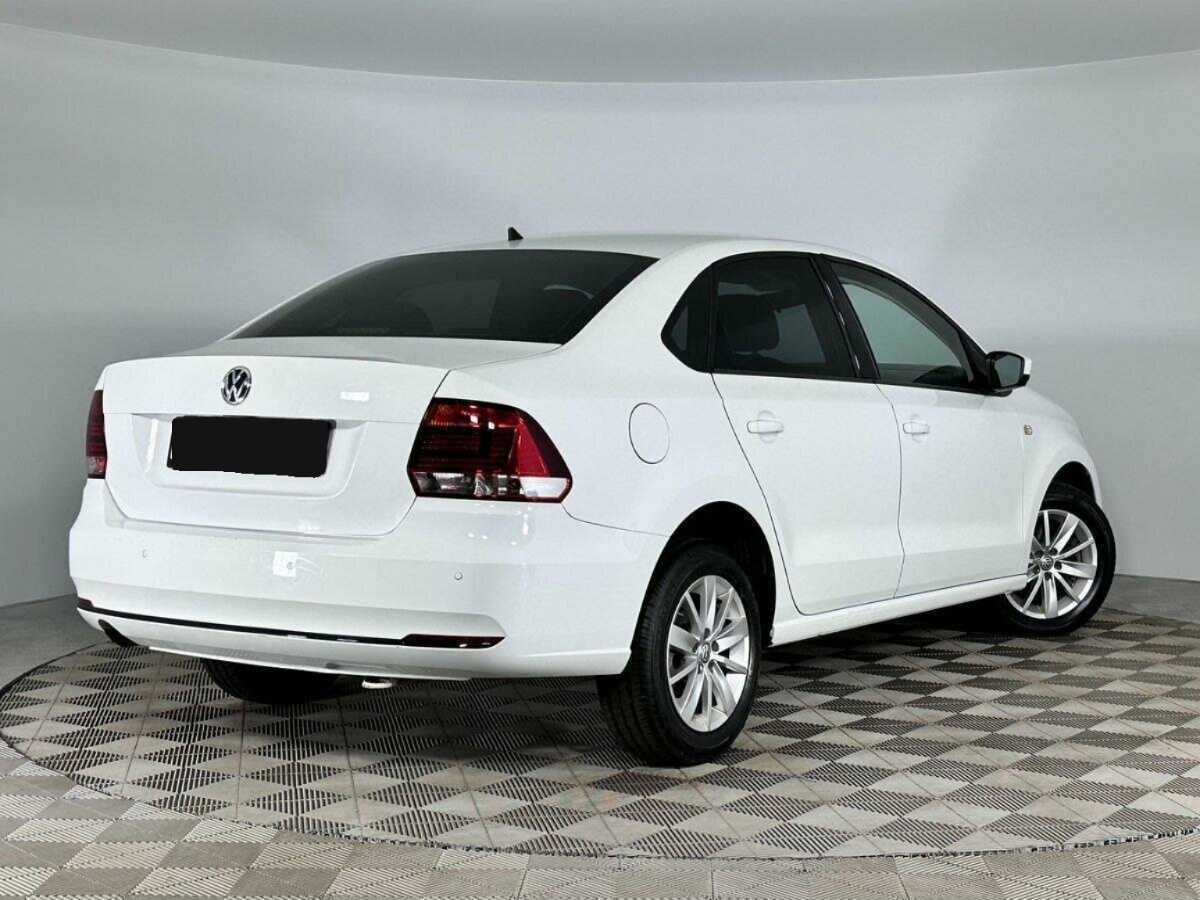 Volkswagen Polo, 2016 - фото №2