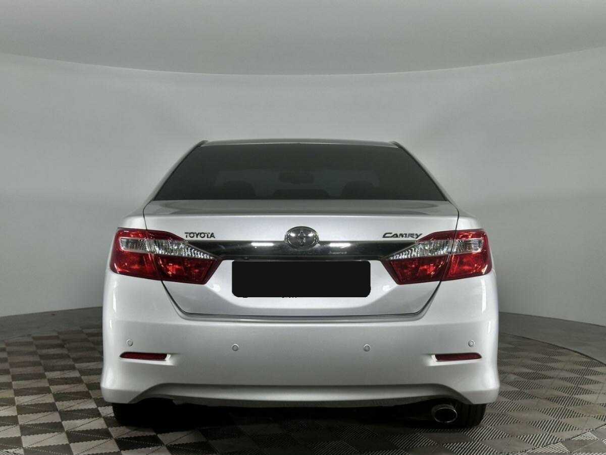 Toyota Camry, 2014 - фото №4