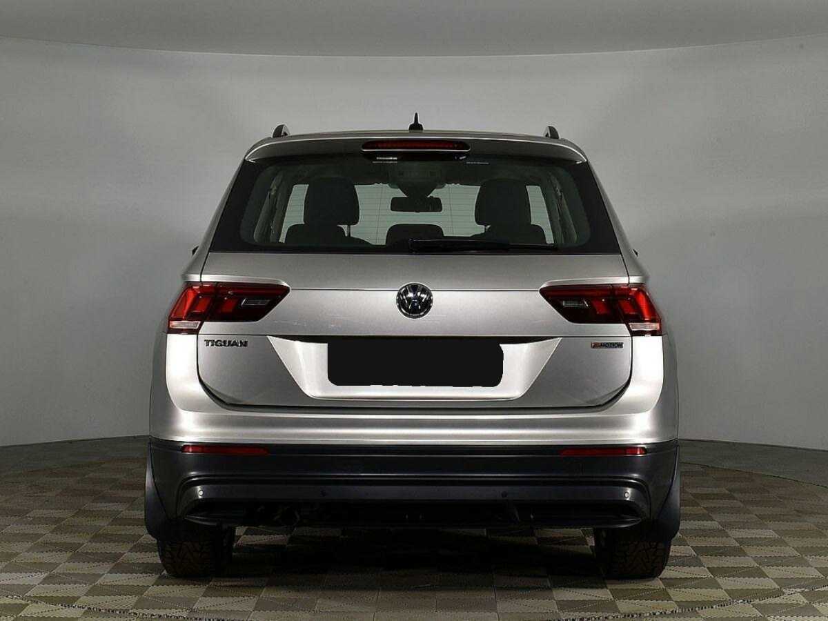 Volkswagen Tiguan, 2020 - фото №4