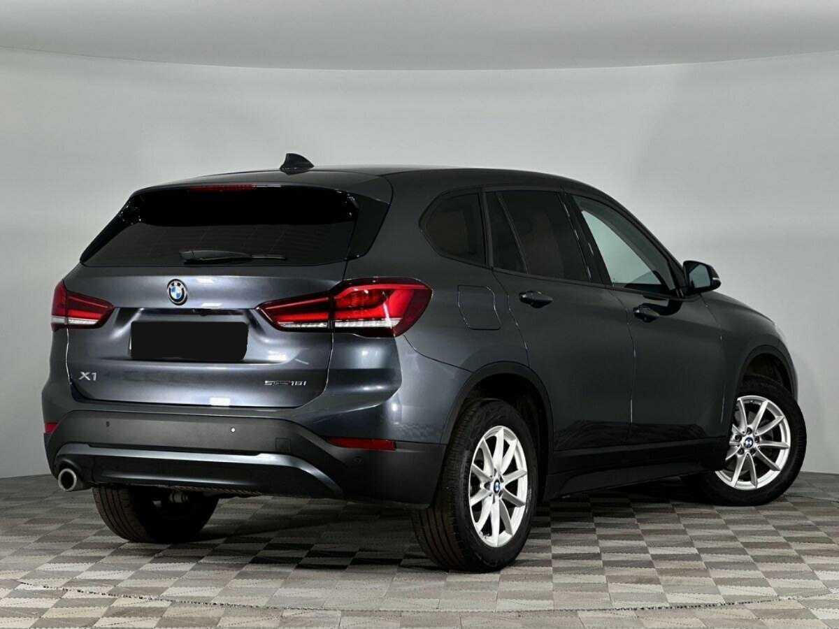 BMW X1 18i sDrive, 2020 - фото №2