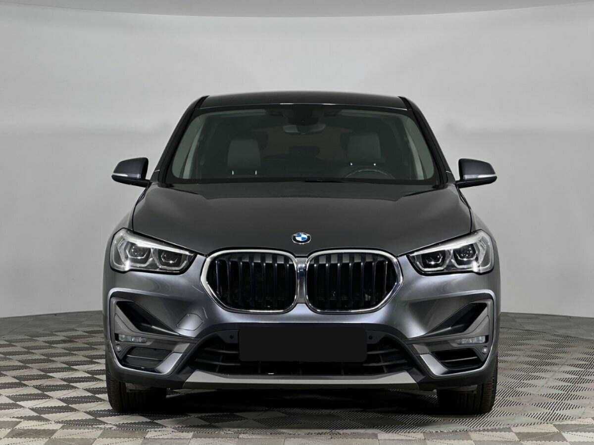 BMW X1 18i sDrive, 2020 - фото №3