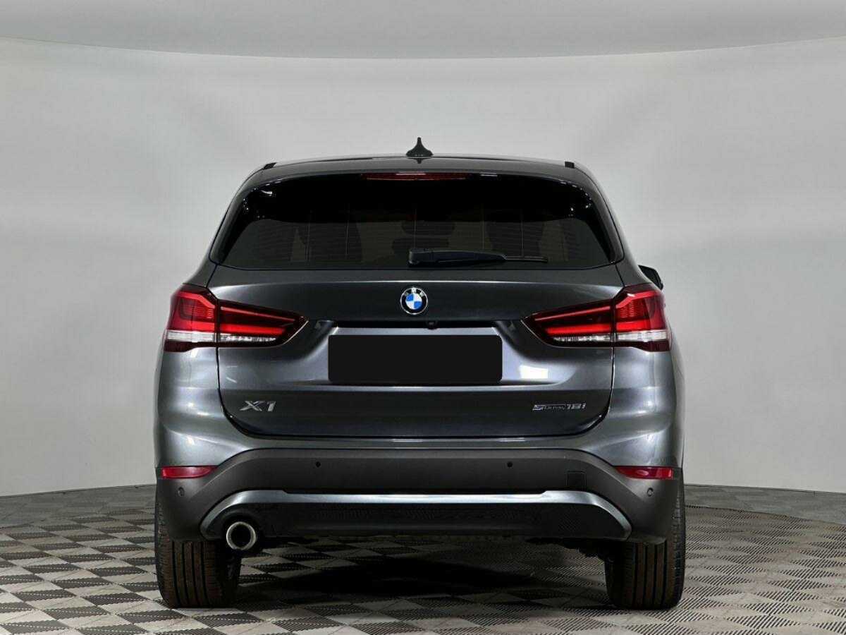 BMW X1 18i sDrive, 2020 - фото №4