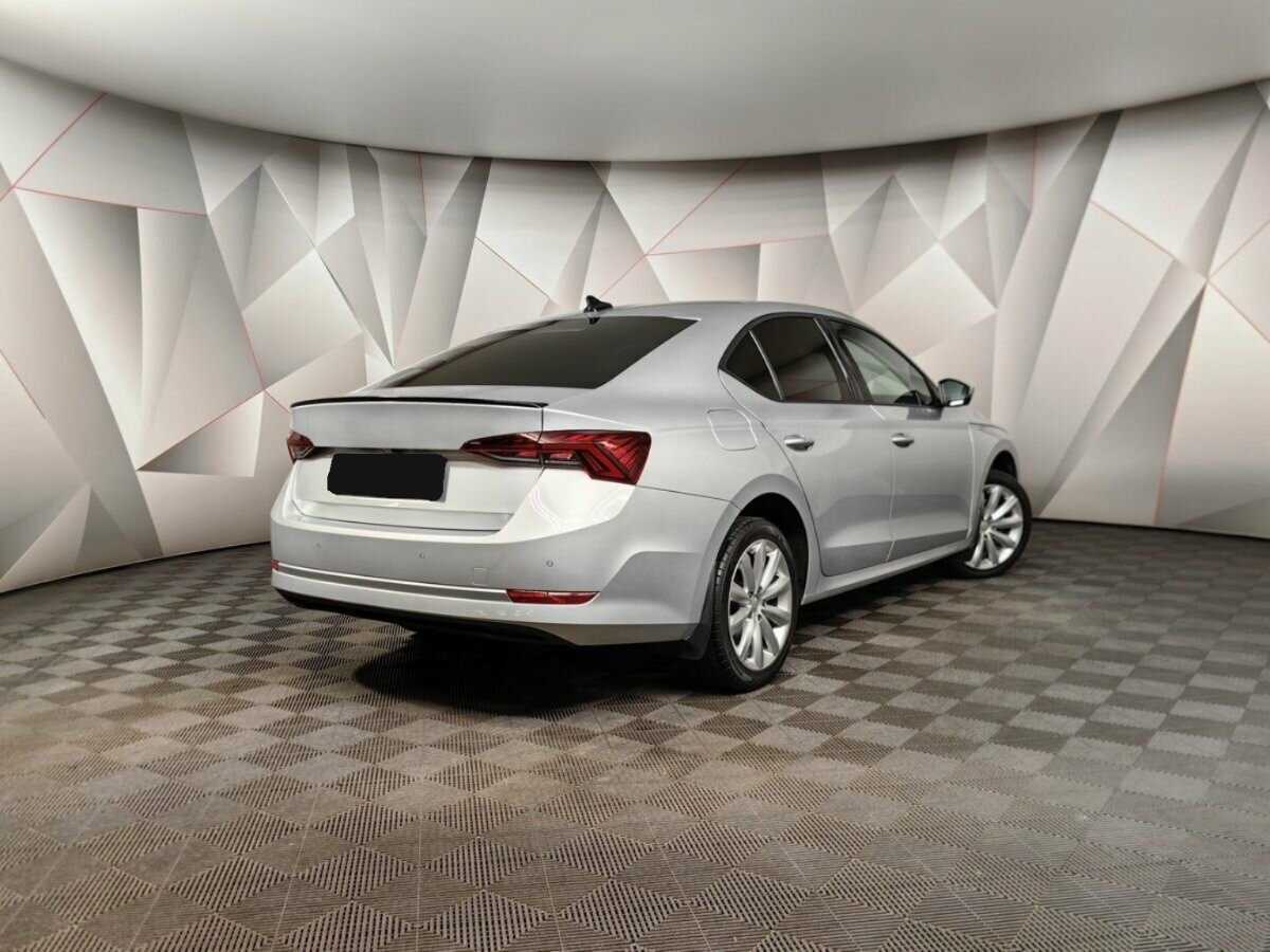 Skoda Octavia, 2021 - фото №2