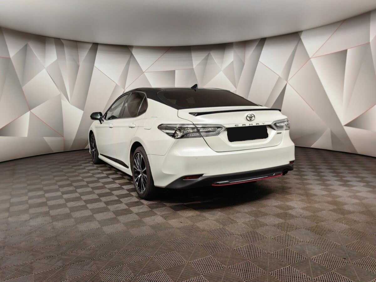 Toyota Camry, 2020 - фото №4