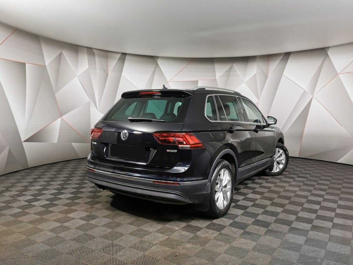 Volkswagen Tiguan, 2019 - фото №2