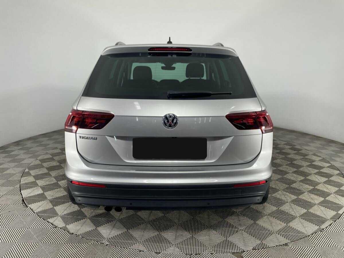 Volkswagen Tiguan, 2019 - фото №3
