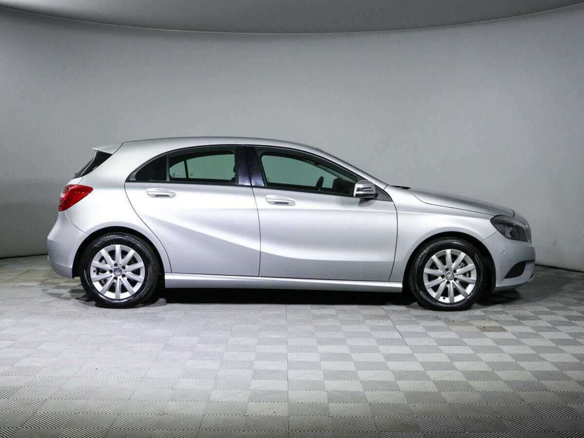 Mercedes-Benz A-Класс 180, 2015 - фото №4