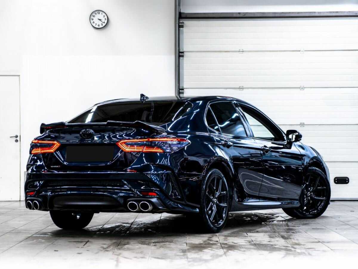 Toyota Camry, 2018 - фото №3