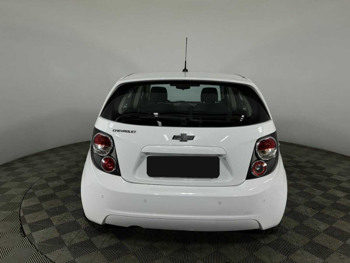 Chevrolet Aveo, 2014 - фото №3